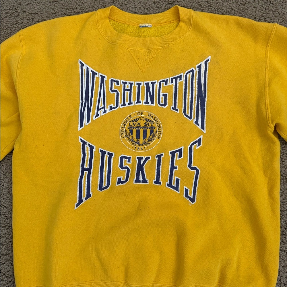 Vintage Yellow University of Washington Huskies Sweatshirt